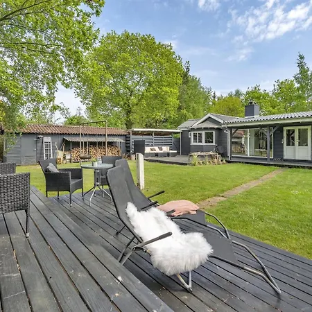 Holiday Krischan - 100m From The Sea By Interhome
