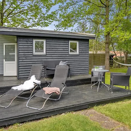 Holiday Krischan - 100m From The Sea By Interhome